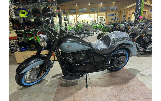 2025 Kawasaki Vulcan® 900 Classic - Metallic Carbon Gray / Phantom Blue
