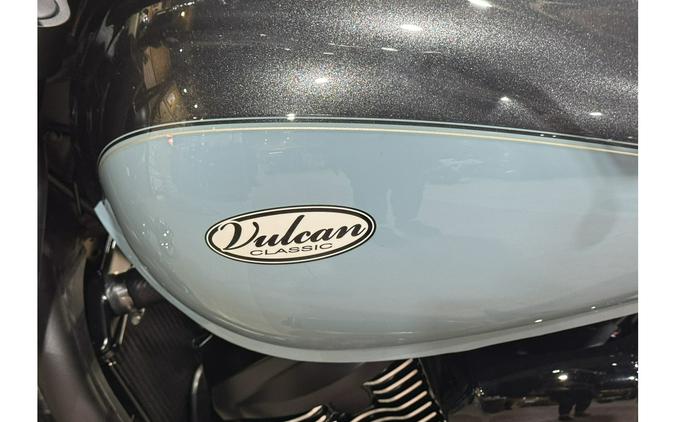 2025 Kawasaki Vulcan® 900 Classic - Metallic Carbon Gray / Phantom Blue