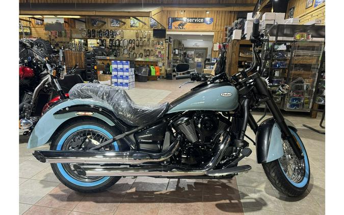 2025 Kawasaki Vulcan® 900 Classic - Metallic Carbon Gray / Phantom Blue