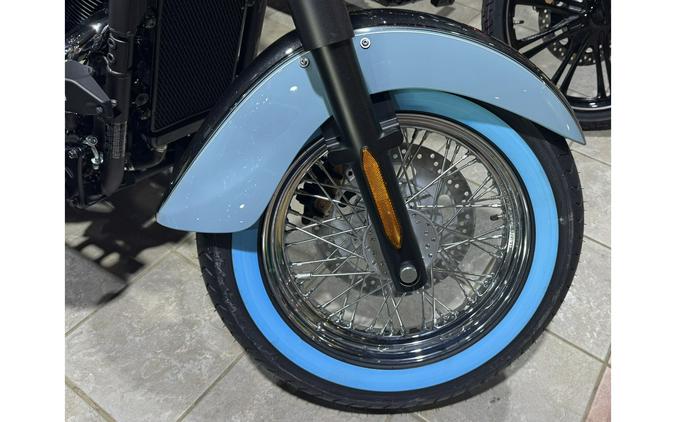 2025 Kawasaki Vulcan® 900 Classic - Metallic Carbon Gray / Phantom Blue