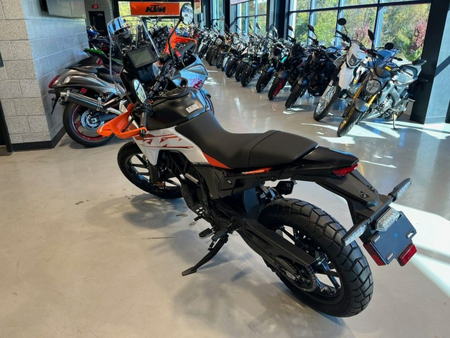 2025 KTM Adventure 390 X