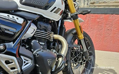 2026 Triumph Scrambler 400 XC Vanilla White