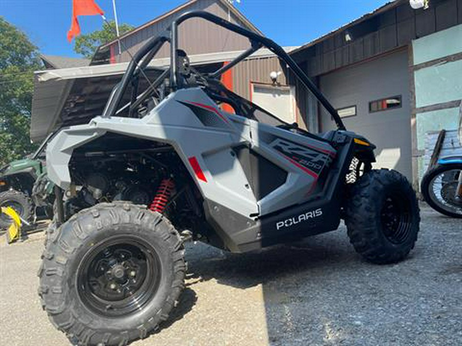 2024 Polaris RZR 200 EFI