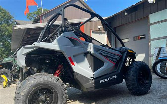 2024 Polaris RZR 200 EFI