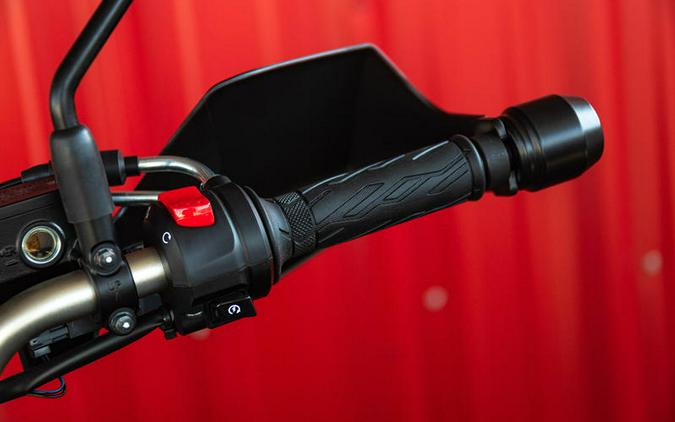 2025 Suzuki V-Strom 650XT Adventure