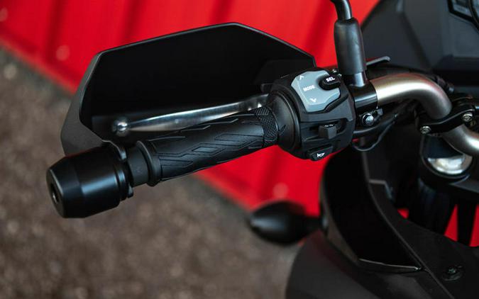 2025 Suzuki V-Strom 650XT Adventure