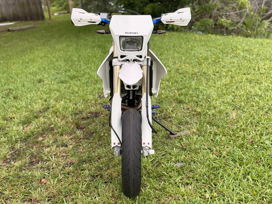 2023 Suzuki Motor of America Inc. DR-Z400SM