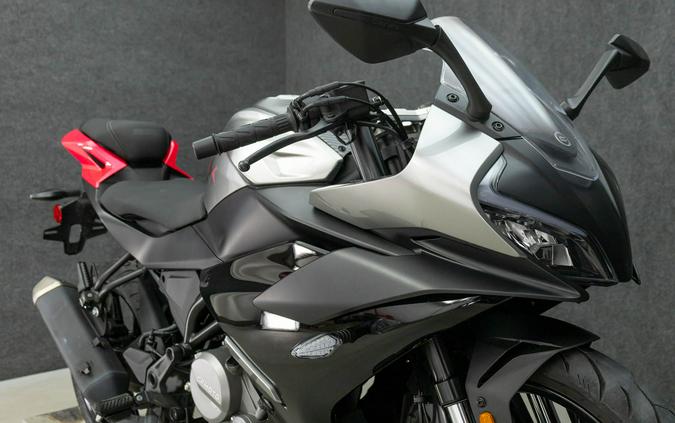 2025 CFMOTO 300SS W/ABS