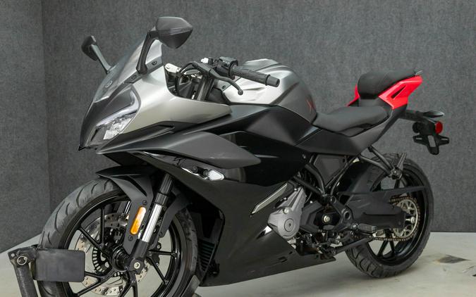 2025 CFMOTO 300SS W/ABS