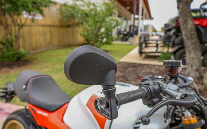 2024 YAMAHA XSR900
