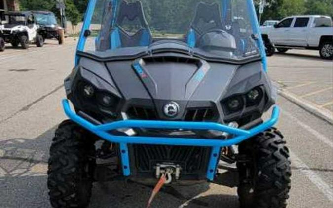 2020 Can-Am Commander XT 1000R Carbon Black & Octane Blue