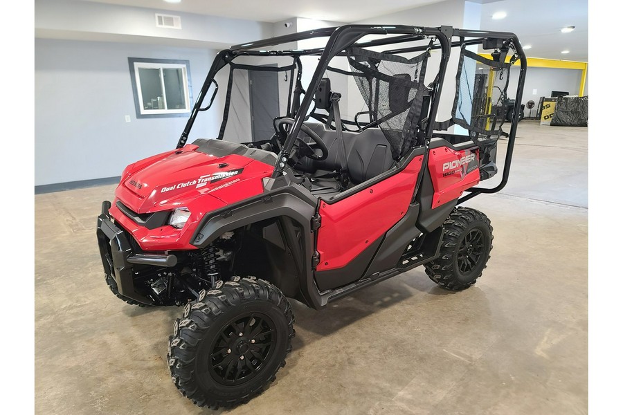 2025 Honda Pioneer 1000-5 Deluxe