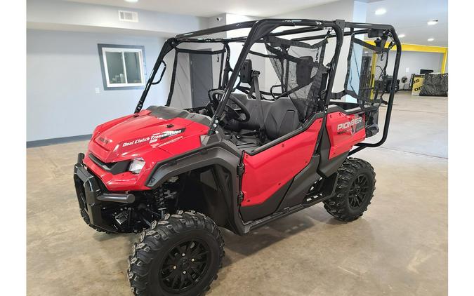 2025 Honda Pioneer 1000-5 Deluxe