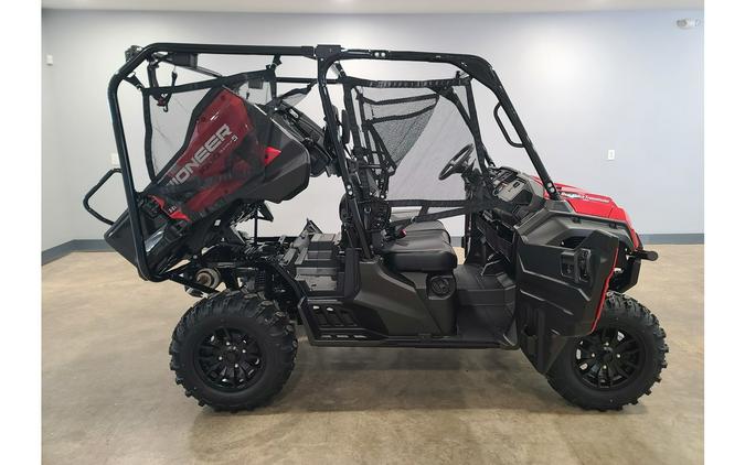 2025 Honda Pioneer 1000-5 Deluxe
