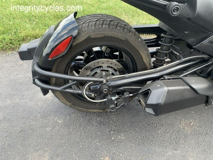 2019 Can-Am® Spyder® F3