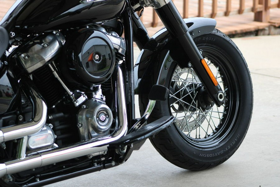 2021 Harley-Davidson® FLSL - Softail Slim®