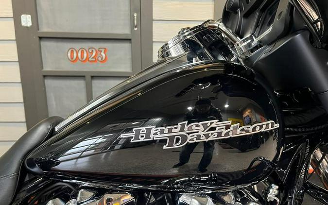 2018 Harley-Davidson® FLHX - Street Glide®