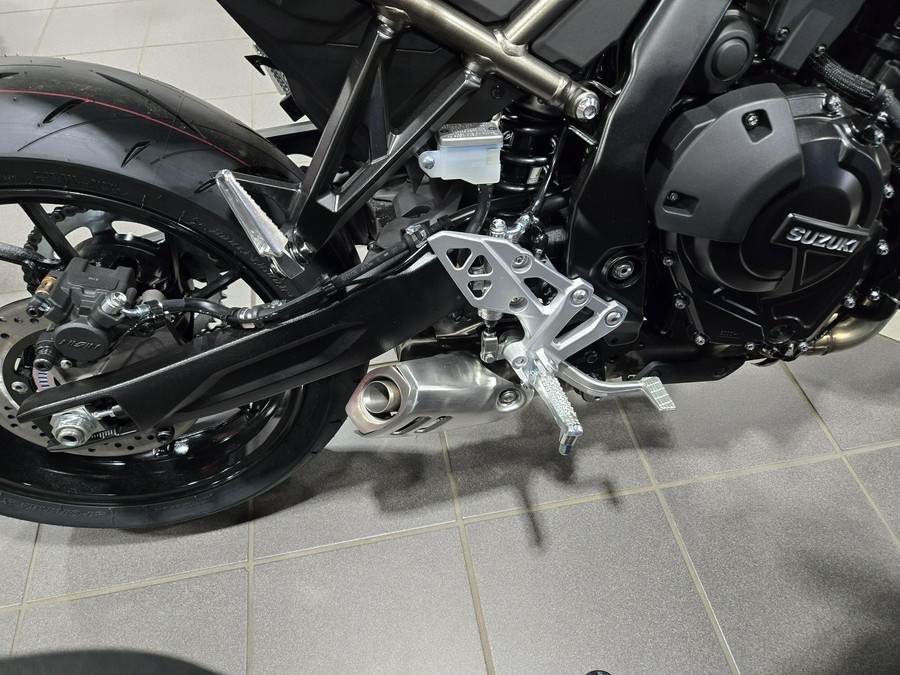 2026 SUZUKI GSX8T