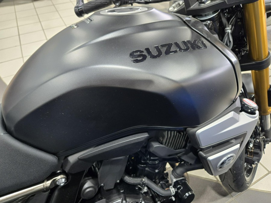 2026 SUZUKI GSX8T