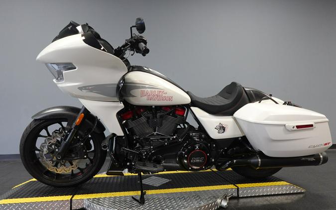 2024 Harley-Davidson CVO Road Glide ST Golden White Pearl