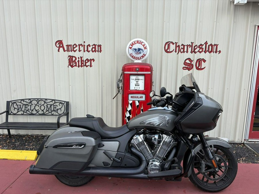 2022 Challenger® Titanium Smoke - Indian Motorcycle