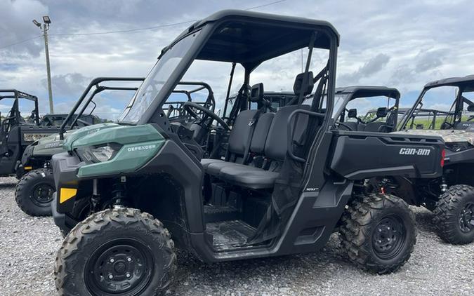 2025 Can-Am Defender HD7