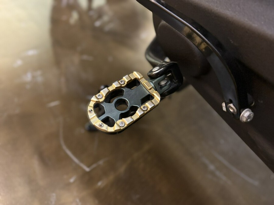 FXLRST 2023 Low Rider® ST