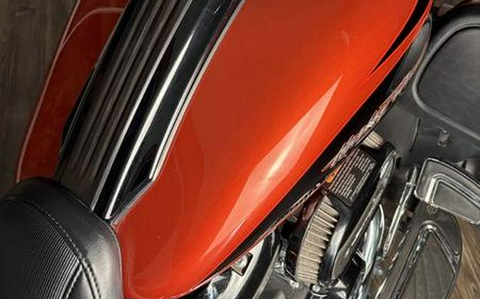 2017 Harley-Davidson® FLHXSE - CVO™ Street Glide®