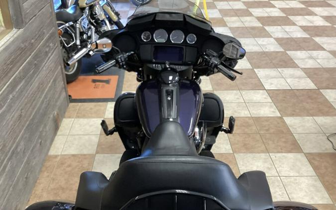 2025 Harley-Davidson® Tri Glide® Ultra Mystic Shift - Black Finish