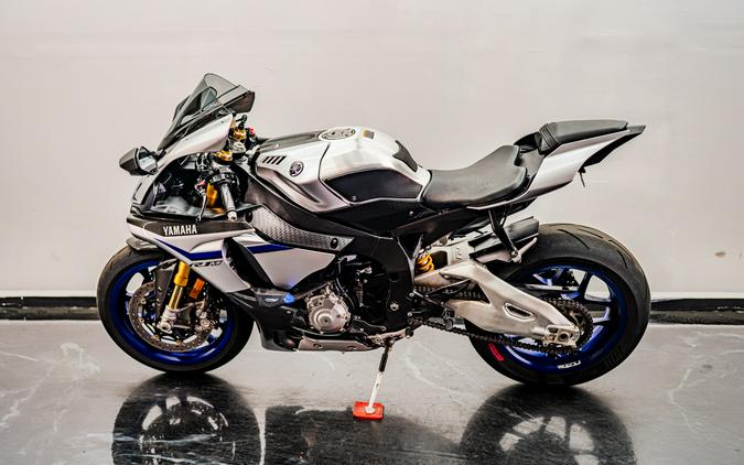 2015 Yamaha Motor Corp., USA YZF-R1M