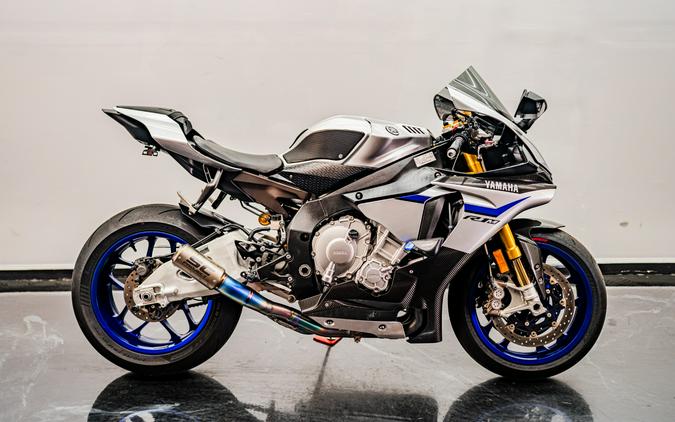 2015 Yamaha Motor Corp., USA YZF-R1M