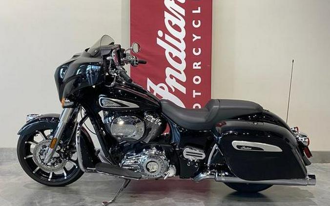 2019 Indian Motorcycle® Chieftain® Limited Thunder Black Pearl