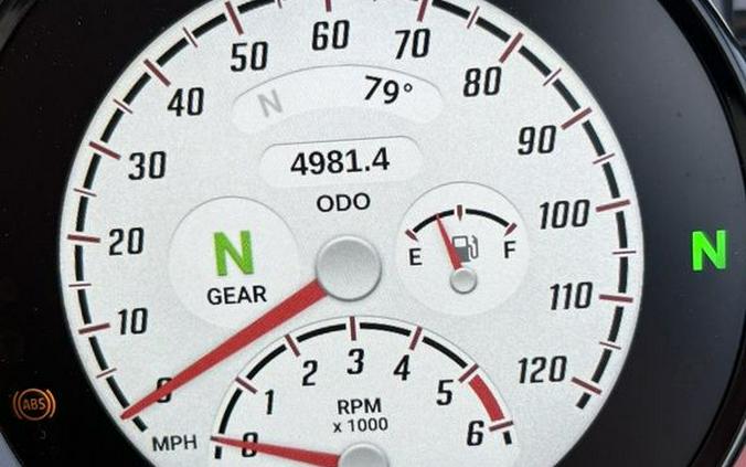 2022 Chief Dark Horse® Alumina Jade Smoke - Indian Motorcycle