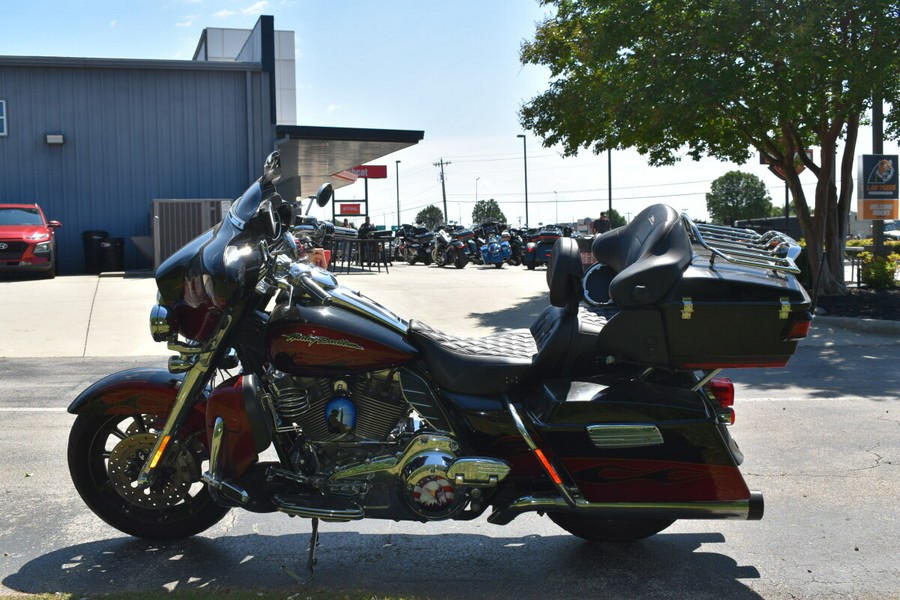 2011 Harley-Davidson® CVO™ Ultra Classic® Electra Glide®
