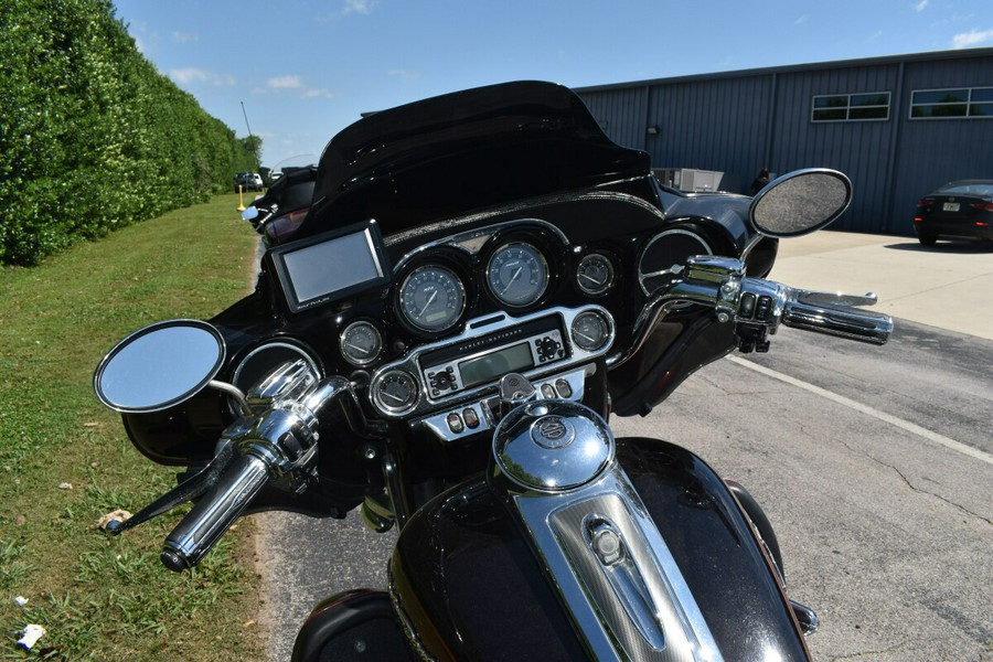 2011 Harley-Davidson® CVO™ Ultra Classic® Electra Glide®