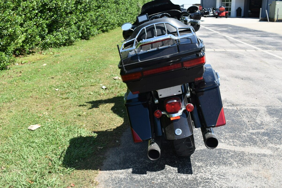 2011 Harley-Davidson® CVO™ Ultra Classic® Electra Glide®