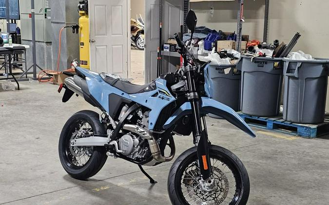 2025 Suzuki DR-Z 400SM