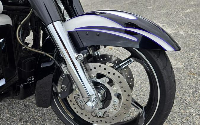 2016 Harley-Davidson® FLHXSE - CVO™ Street Glide®