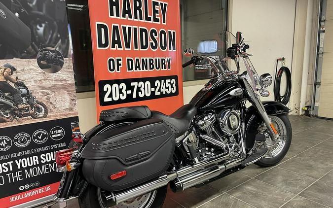 2021 Harley-Davidson® FLHC - Heritage Classic