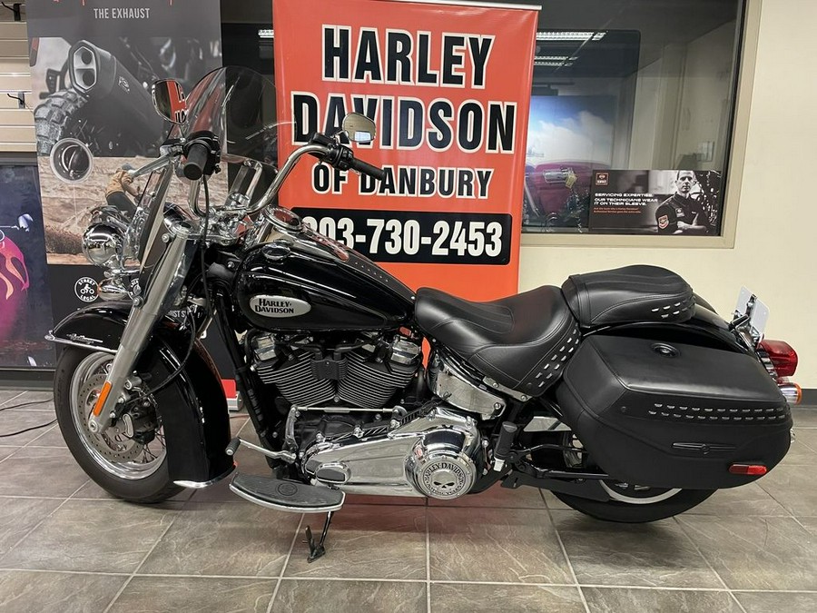 2021 Harley-Davidson® FLHC - Heritage Classic