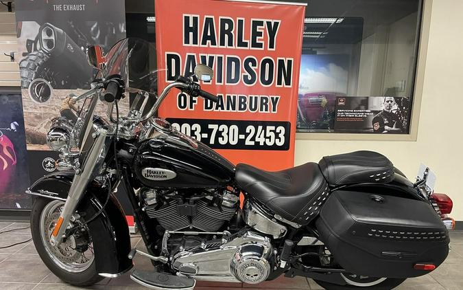 2021 Harley-Davidson® FLHC - Heritage Classic