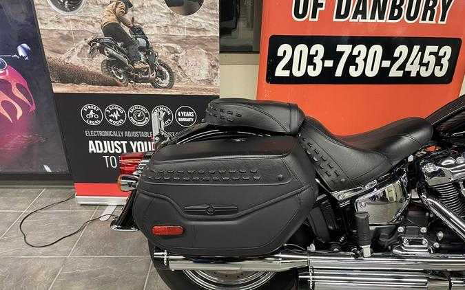 2021 Harley-Davidson® FLHC - Heritage Classic