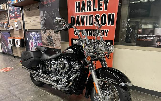 2021 Harley-Davidson® FLHC - Heritage Classic