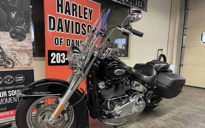 2021 Harley-Davidson® FLHC - Heritage Classic