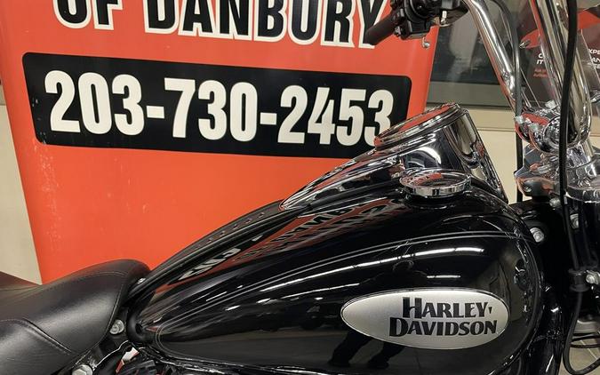 2021 Harley-Davidson® FLHC - Heritage Classic