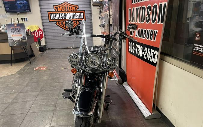 2021 Harley-Davidson® FLHC - Heritage Classic