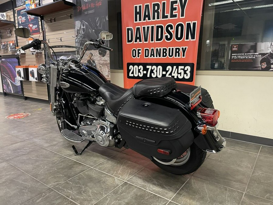 2021 Harley-Davidson® FLHC - Heritage Classic