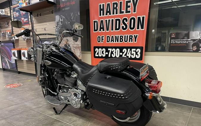 2021 Harley-Davidson® FLHC - Heritage Classic