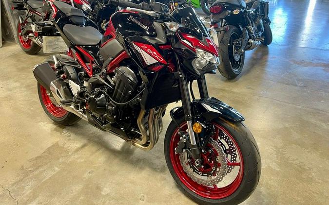 2024 Kawasaki Z900 ABS Candy Persimmon Red/Ebony