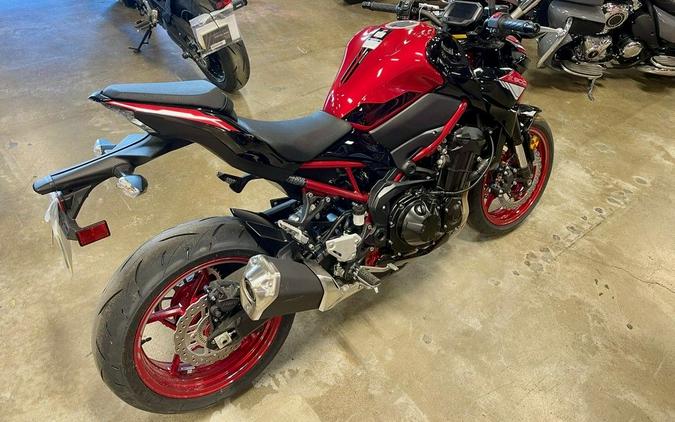 2024 Kawasaki Z900 ABS Candy Persimmon Red/Ebony